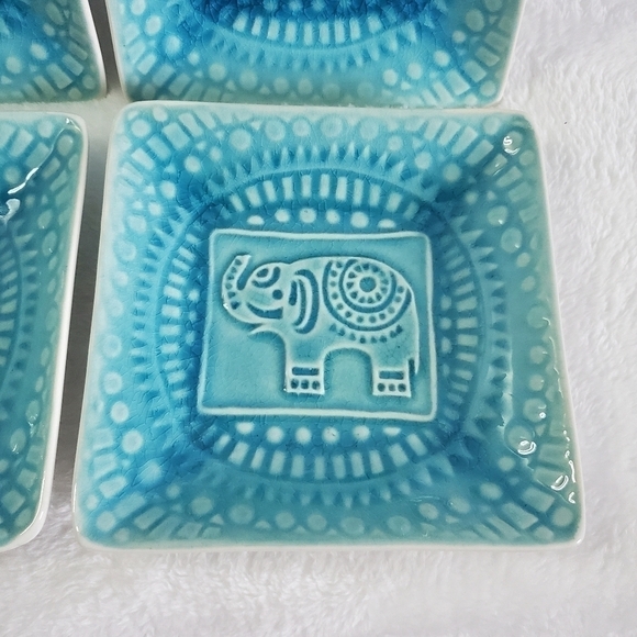 ROSCHER Blue African Elephant Jungle 6" Square Stoneware Plates Set of 4 - Picture 2 of 9